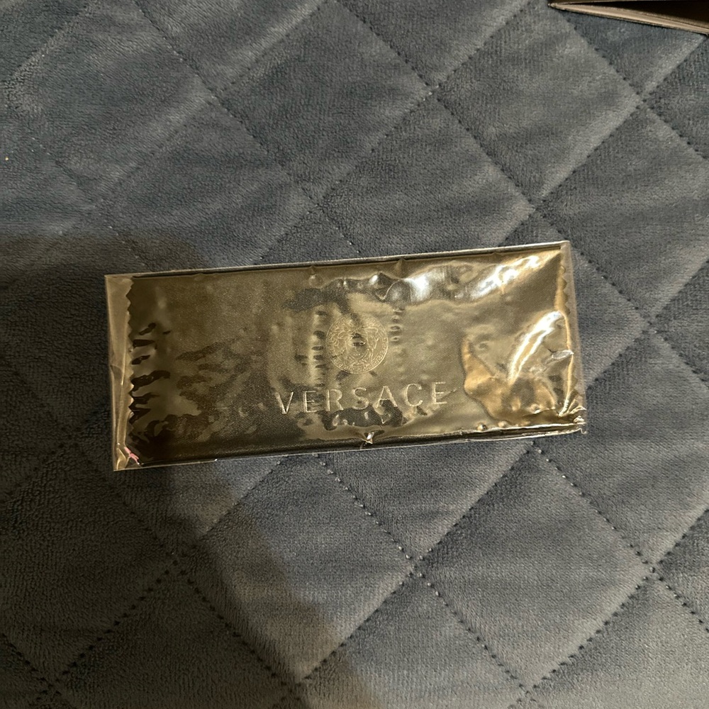 Versace Black Sunglasses - Picture 6 of 10